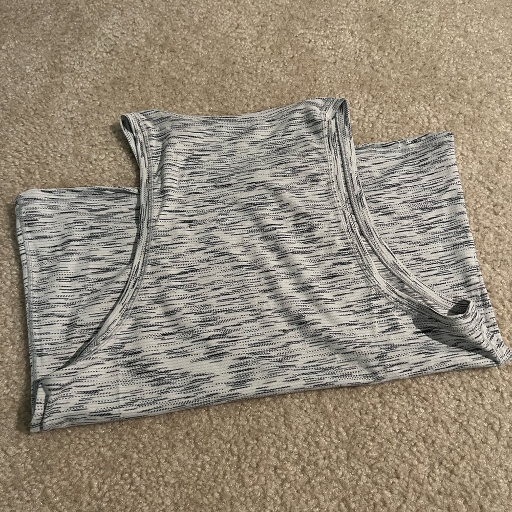 Lululemon muscle tank, size 4
